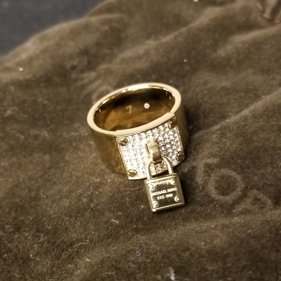 michael kors padlock ring